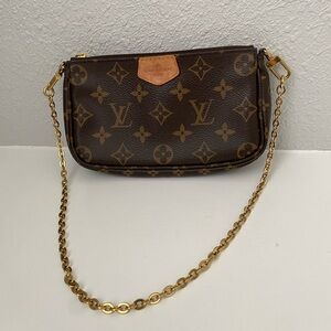 Authentic Louis Vuitton Small Pochette